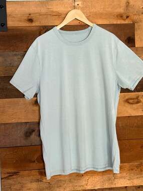 Lululemon Men's Essential T-Shirt Light Blue Size XL 0304